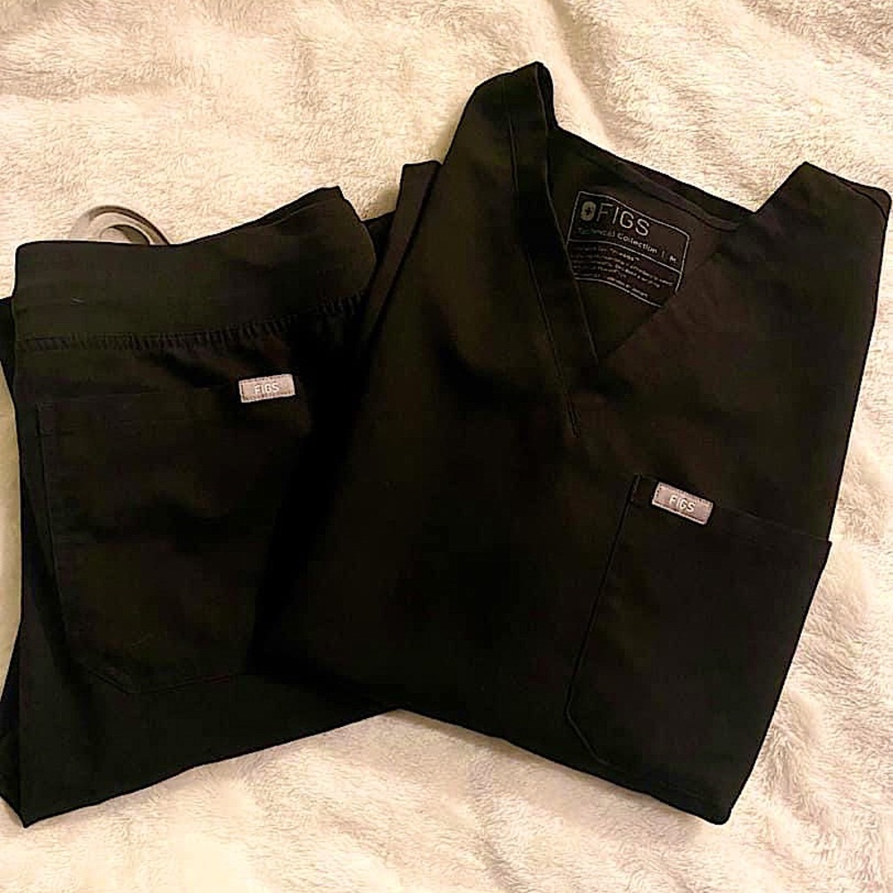 Figs Scrub Set